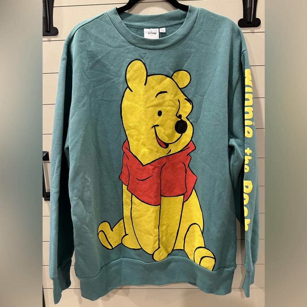 NWOT Disney Winnie the Pooh Sweatshirt Size Large